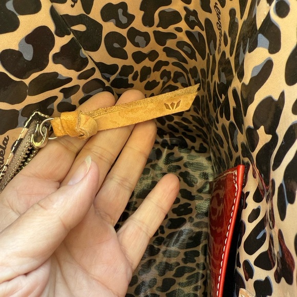 Consuela Playa Ezzy Tote with Consuela bag Charm included. Really good condition - Picture 7 of 16